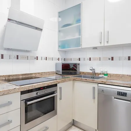 Seaside Modern Flat Apartman *